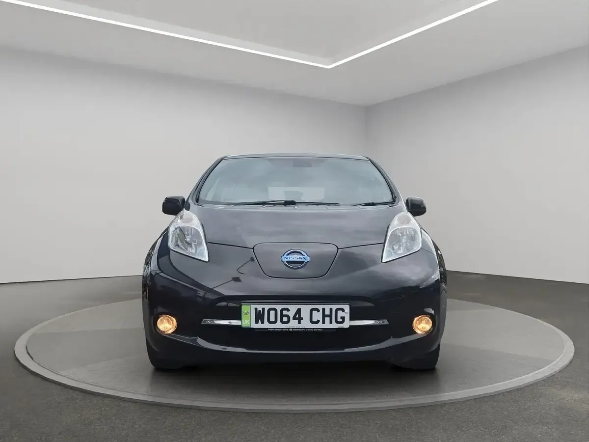 Used Nissan Leaf Acenta 80 kW (109 HP) 2015 Black Hatchback
