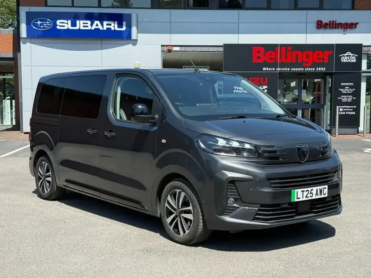 Used Peugeot e-Traveller Allure 98 kW (134 HP) 2025 Grey MPV