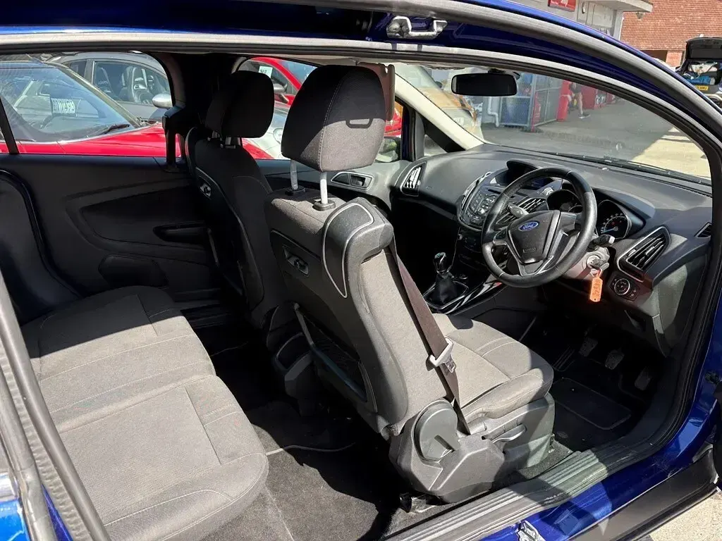 Used Ford B-MAX Zetec 2018 Blue MPV