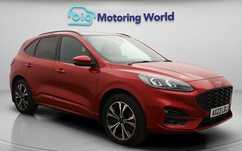 Used 2023 Ford Kuga ST-Line X SUV | £21,800 (Good price) - Image 1/4