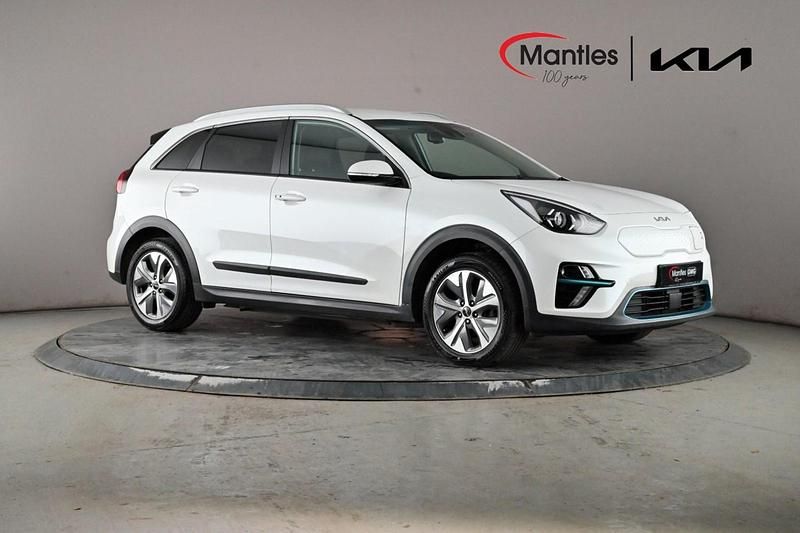 White Used 2022 Kia Niro SUV | £13,995 (Super price) - Image 1/4