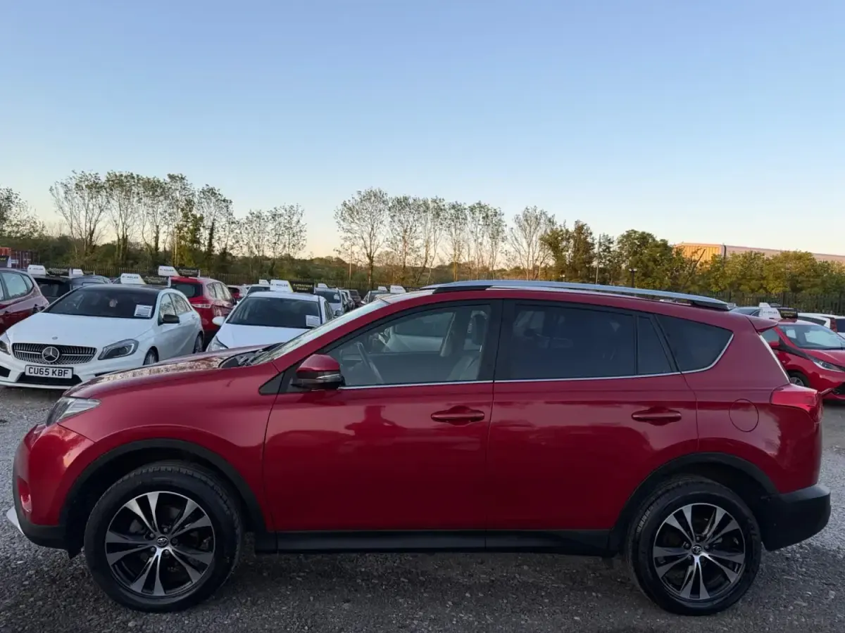 Usado Toyota RAV4 Multidrive S 151 HP (111 kW) 2014 Vermelho SUV