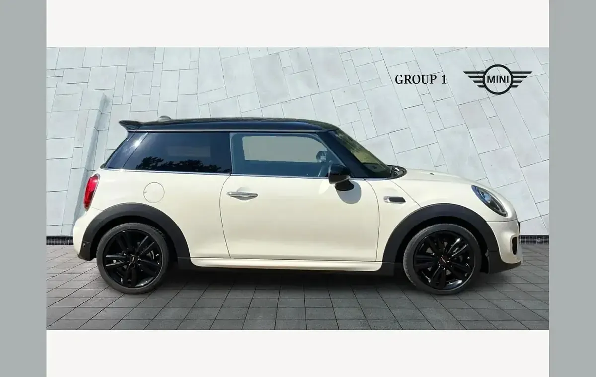 Used Mini Cooper Hatch 136 HP (100 kW) 2019 White Hatchback