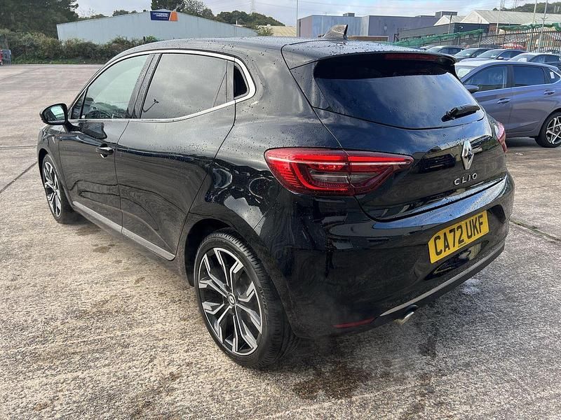 Used Renault Clio V Techno 89 HP (65 kW) 2022 Black