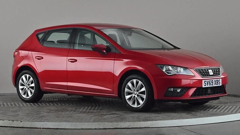 Used Seat Leon SE 115 HP (84 kW) 2019 Red Hatchback