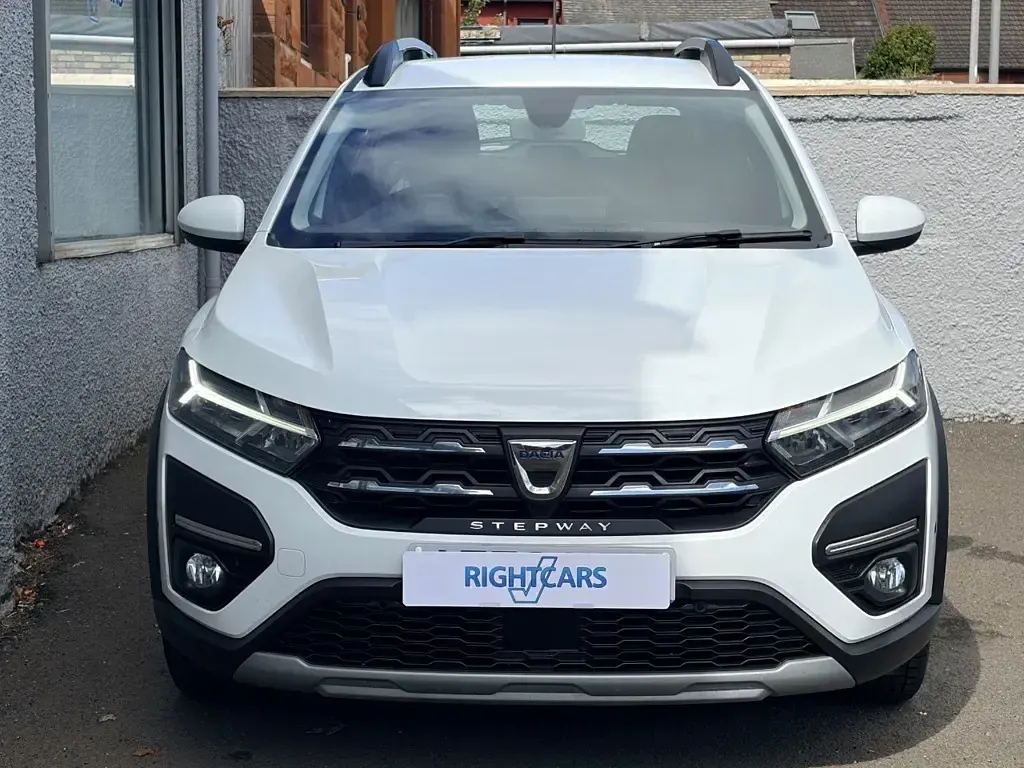 Used Dacia Sandero Prestige 2022 White Hatchback
