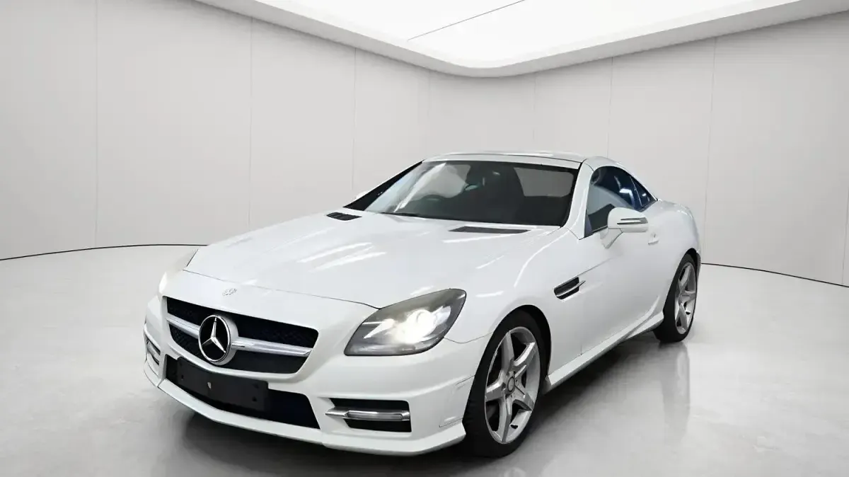 Used Mercedes SLK200 AMG 2012 White Cabriolet