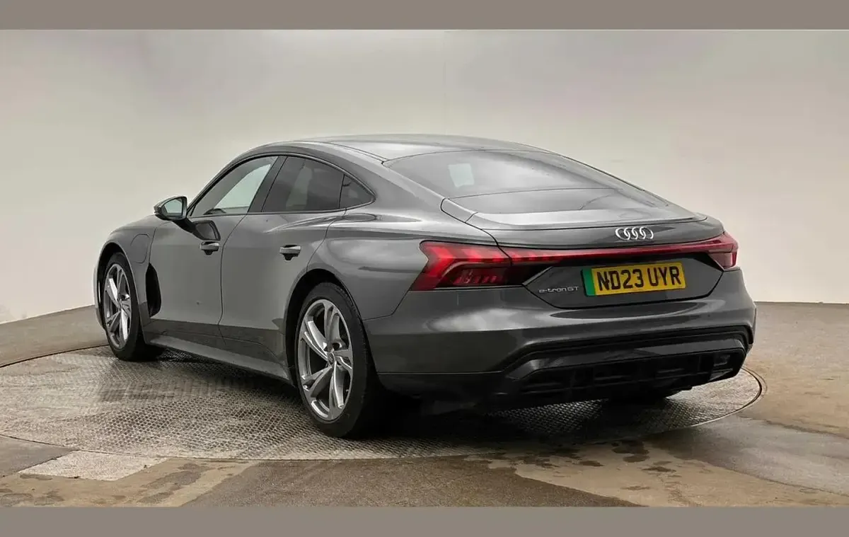 Used Audi e-tron GT quattro Comfort 384 kW (523 HP) 2023 Grey Sedan