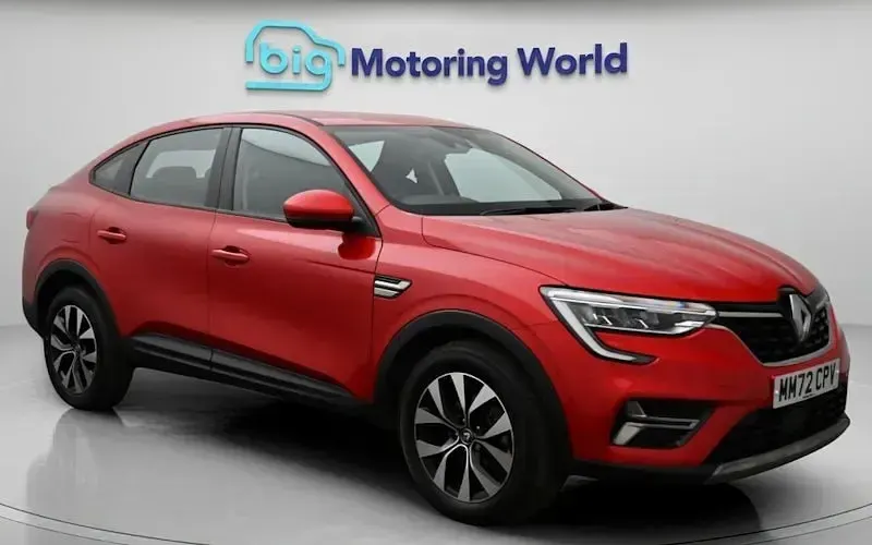 Begagnad Renault Arkana Evolution 145 HK (106 kW) 2023 Röd SUV