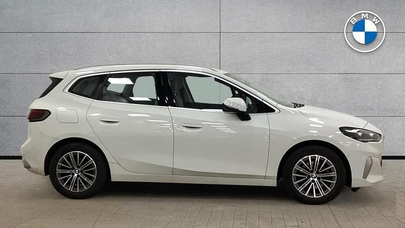 Used BMW 220 Active Tourer Luxury Line 168 HP (123 kW) 2022 White MPV