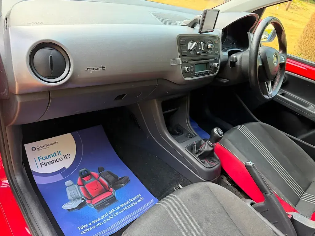 Used Skoda Citigo SE 60 HP (44 kW) 2013 Red Hatchback