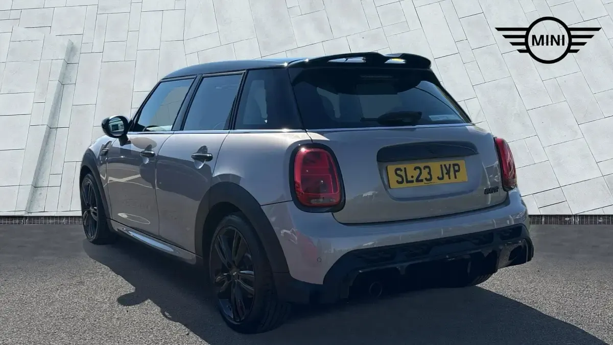 Używany Mini Cooper Hatch 134 KM (98 kW) 2023 Szary Hatchback