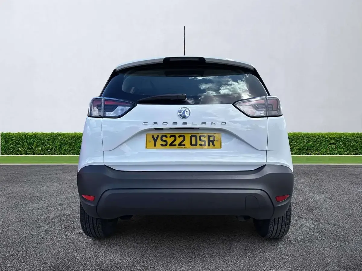 Used Vauxhall Crossland 2022 White SUV