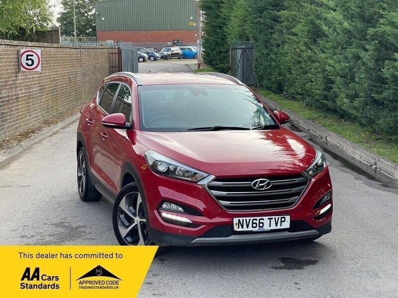 Red Used 2017 Hyundai Tucson Premium SUV | £9,499 (Good price) - Image 1/4