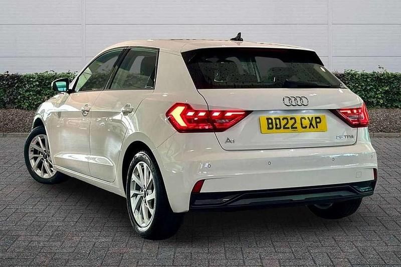 Used Audi A1 Sport 94 HP (69 kW) 2022 White SUV