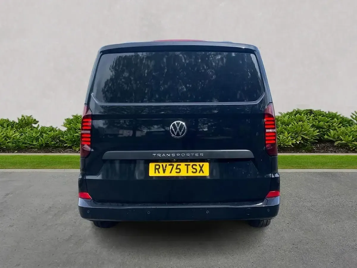 Used VW T7 Pro 170 HP (125 kW) 2025 Black Van