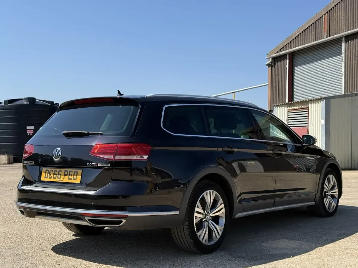 Used VW Passat Alltrack 190 HP (139 kW) 2016 Black Estate