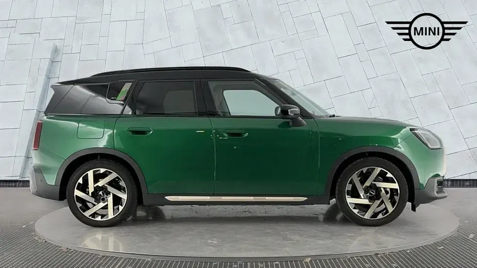 Used Mini Countryman 227 kW (309 HP) 2024 Green SUV