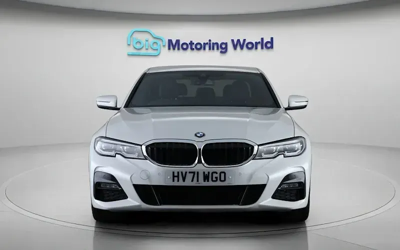 Used BMW 320 M Sport 184 HP (135 kW) 2021 White Sedan