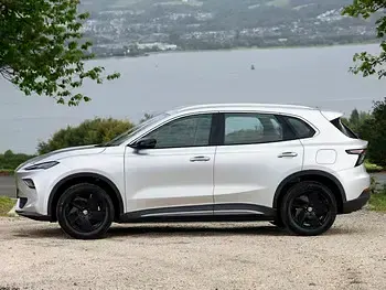 New MG MG5 EV SE 125 kW (170 HP) 2026 Silver Estate
