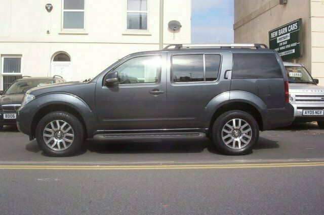 Used 2010 Nissan Pathfinder SUV | £13,950 - Image 1/3