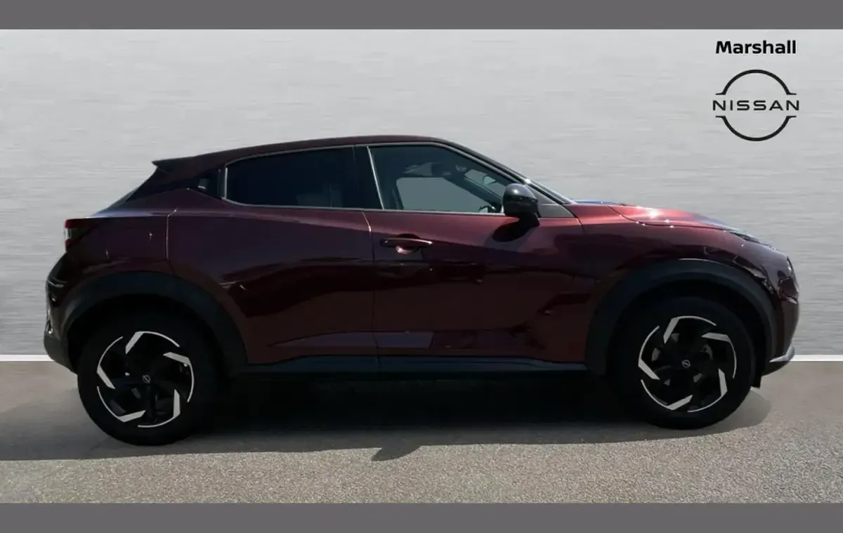 Used Nissan Juke N-Connecta 114 HP (83 kW) 2023 Red SUV
