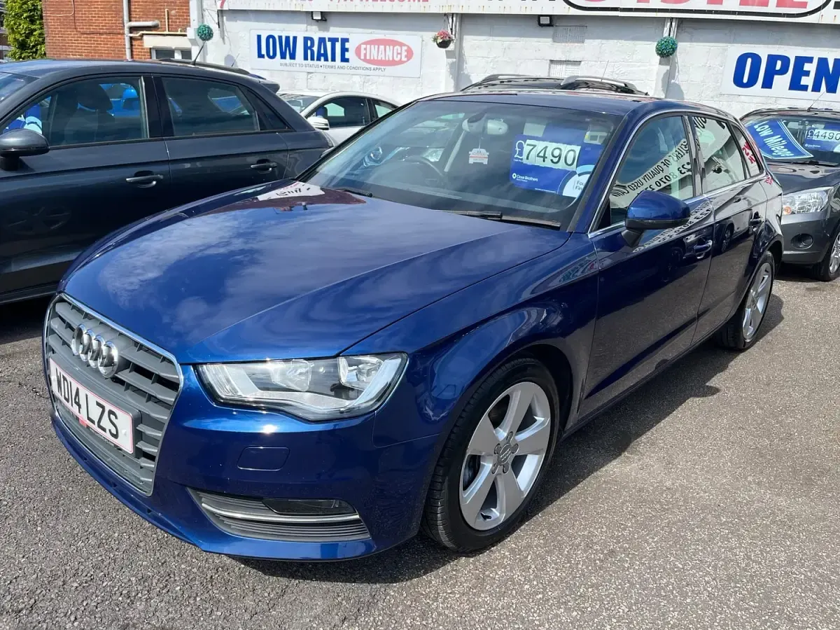 Used Audi A3 Sport 150 HP (110 kW) 2014 Blue Hatchback