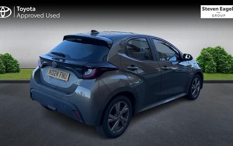 Second-hand Toyota Yaris Hybrid 116 CP (85 kW) 2026 Hatchback
