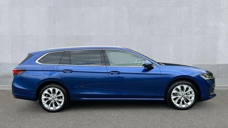 New Skoda Superb SE L 204 HP (150 kW) 2026 Cobalt blue metallic Estate