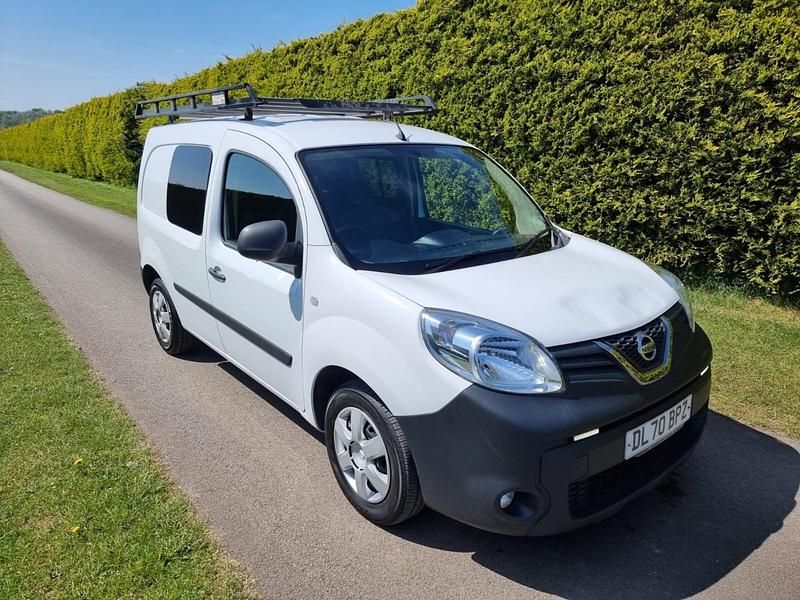 White Used 2020 Nissan NV250 Acenta Van | £7,495 (Expensive) - Image 1/3