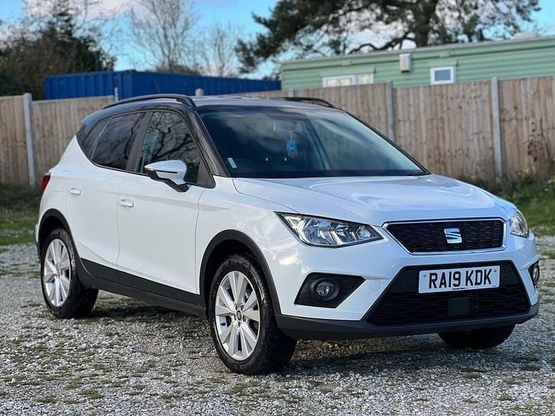 Used Seat Arona SE Technology 95 HP (69 kW) 2019 White SUV