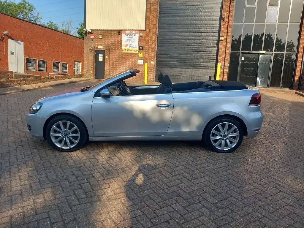 Used VW Golf Cabriolet SE 105 HP (77 kW) 2014 Silver Cabriolet