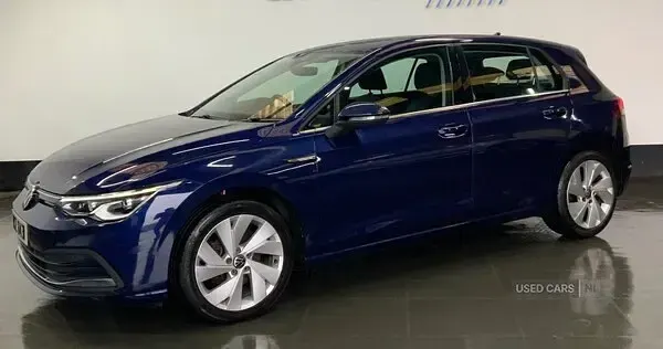 Used VW Golf VII Style 115 HP (84 kW) 2020 Blue Hatchback
