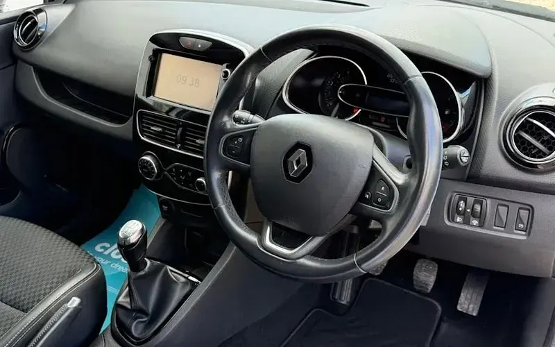 Usado Renault Clio IV GT-Line 90 HP (66 kW) 2018 Prateado Citadino