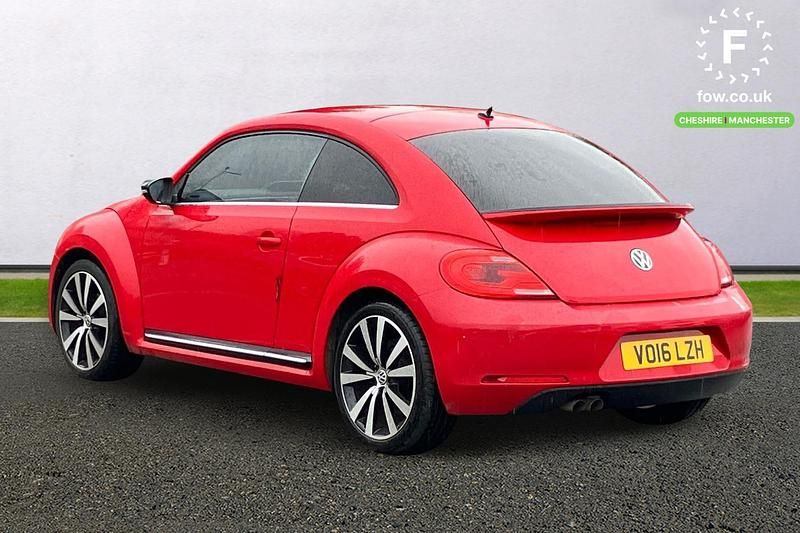 Begagnad VW Beetle Sportline 150 HK (110 kW) 2016 Röd Halvkombi