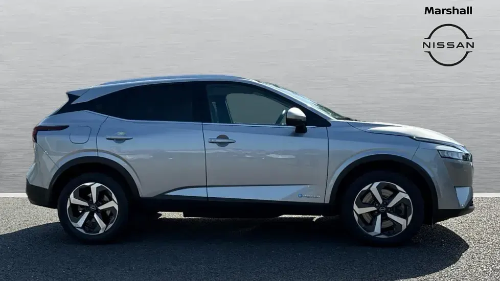 Used Nissan Qashqai N-Connecta 190 HP (139 kW) 2022 Silver SUV