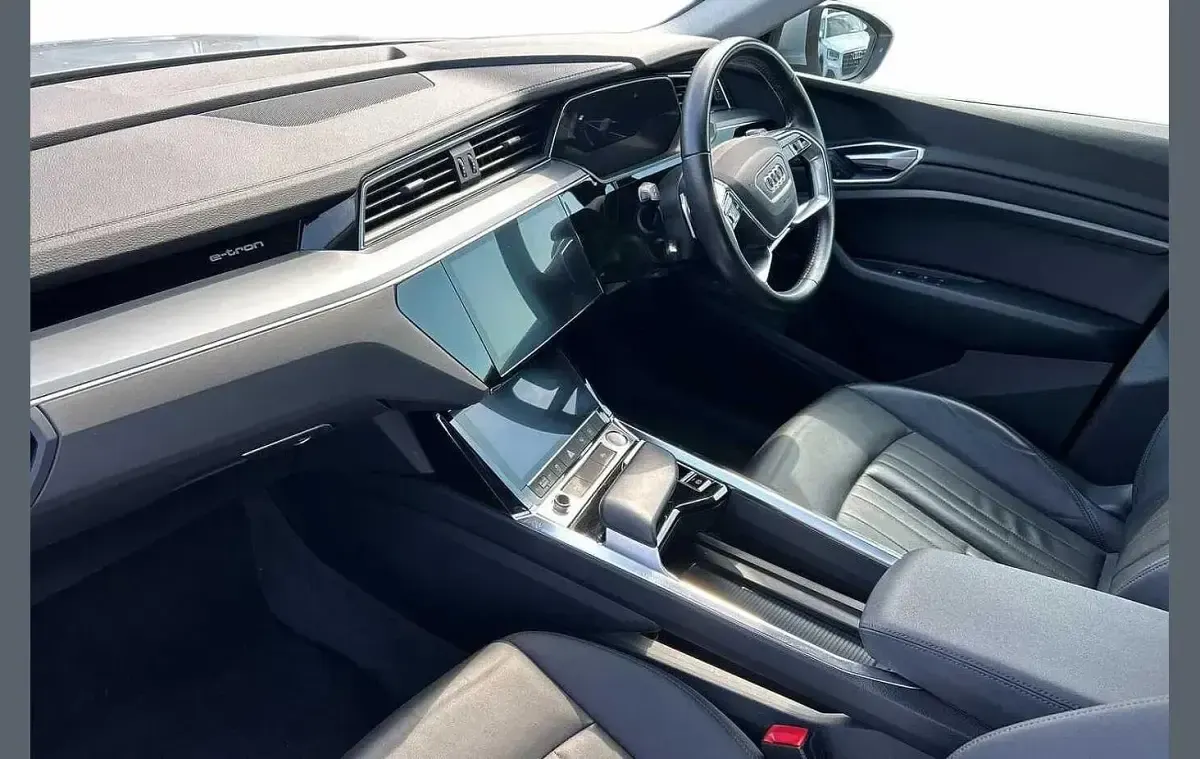 Used Audi e-tron Advanced 230 kW (313 HP) 2020 Silver SUV