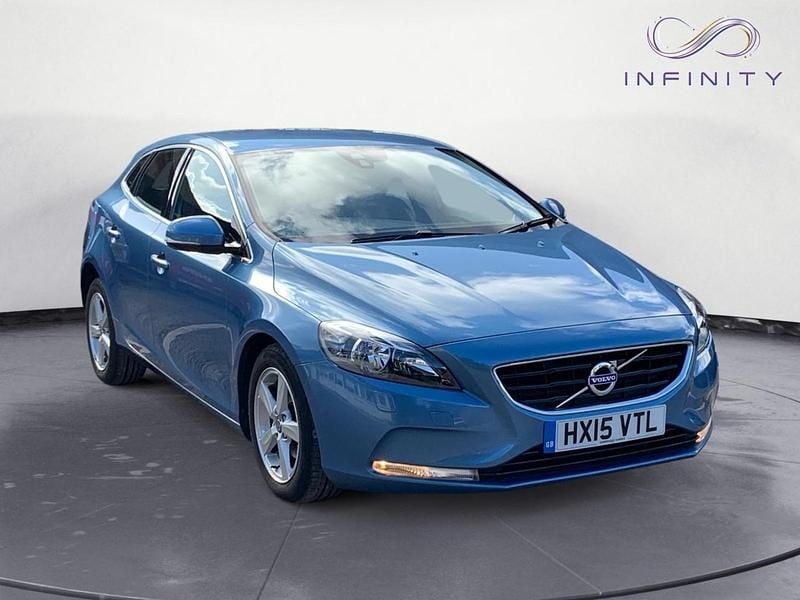 Blue Used 2015 Volvo V40 SE Estate | £9,749 (Fair price) - Image 1/4