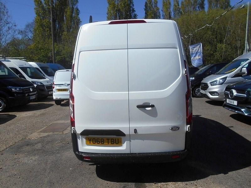 Begagnad Ford Transit Custom 105 HK (77 kW) 2019 Vit Van