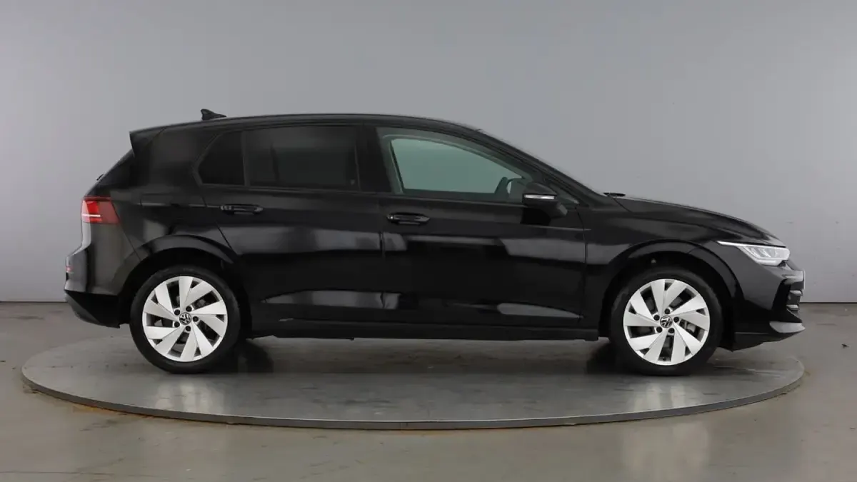 Używany VW Golf VIII Match 272 KM (200 kW) 2025 Czarny Hatchback