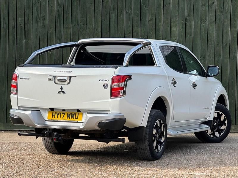 Used Mitsubishi L200 181 HP (133 kW) 2017 White Pickup