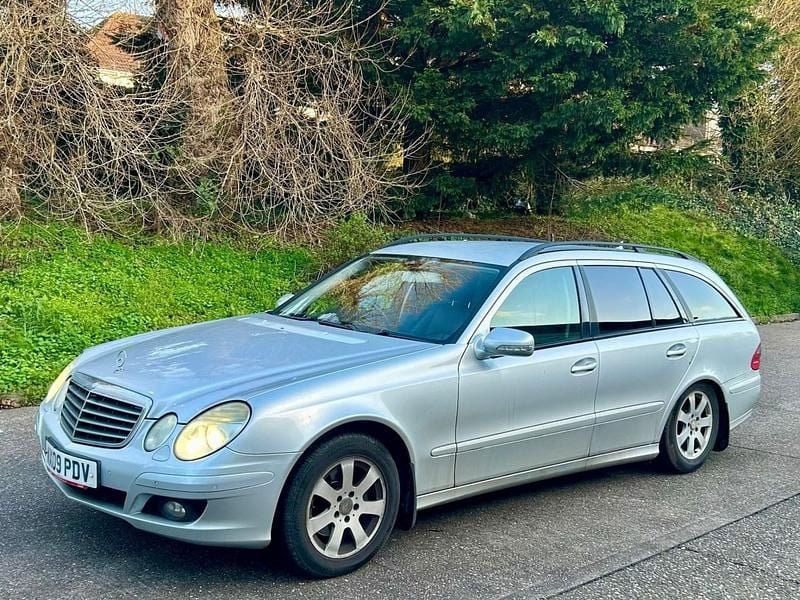 Used Mercedes E280 Classic 190 HP (139 kW) 2009 Silver Estate