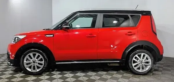 Used Kia Soul 132 HP (97 kW) 2017 Red SUV