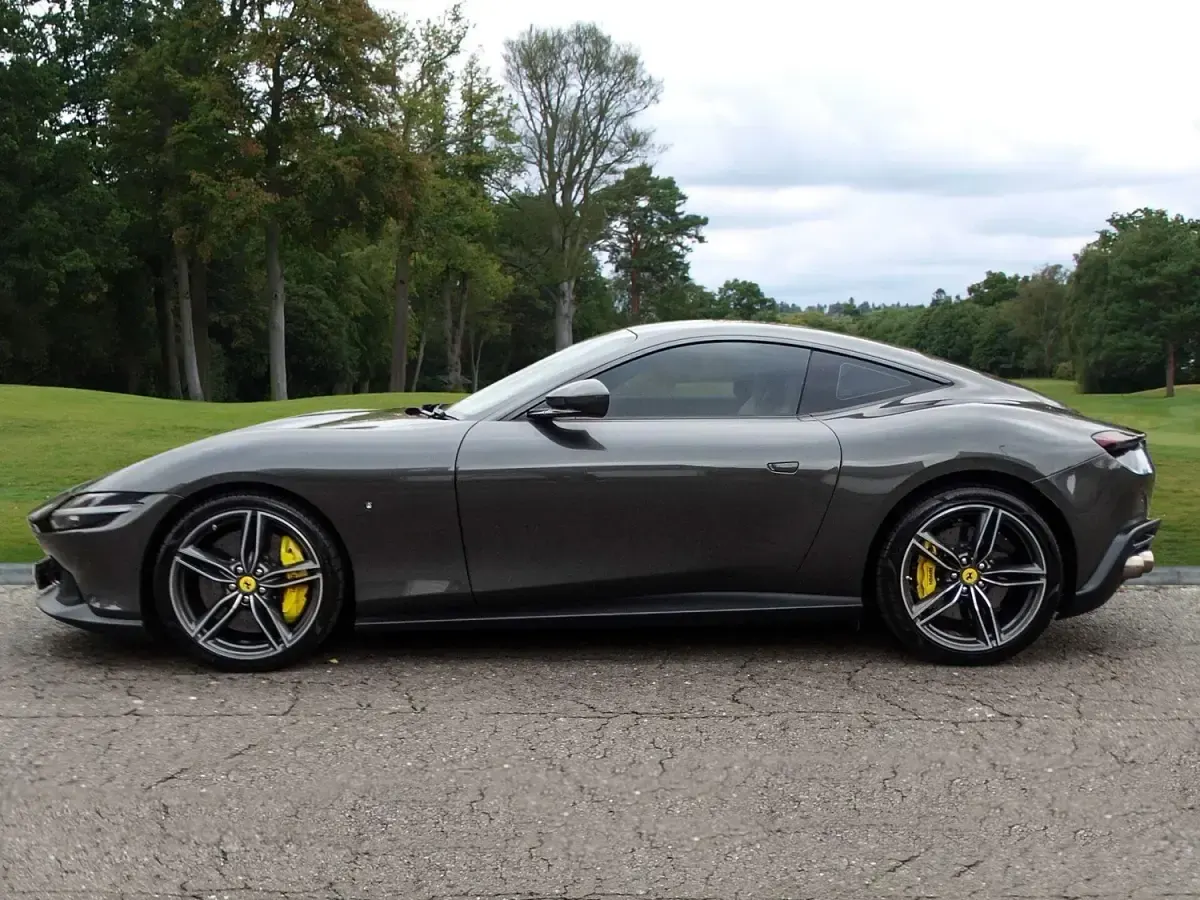 Used Ferrari Roma 620 HP (456 kW) 2022 Grey Coupe