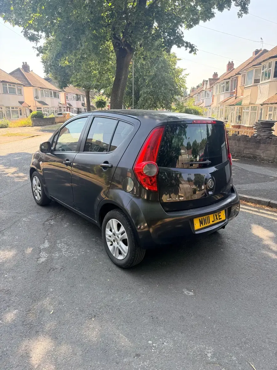 Used Vauxhall Agila 94 HP (69 kW) 2011 Black MPV