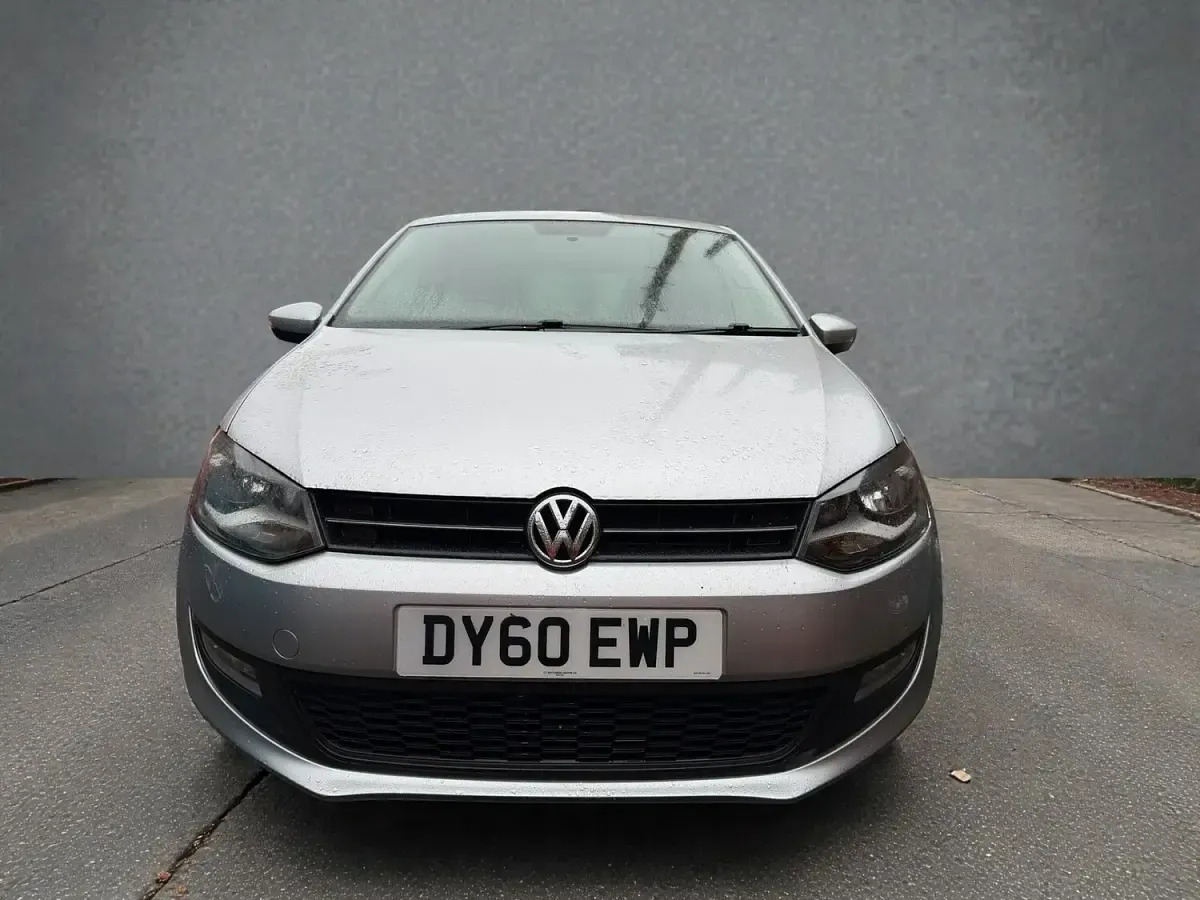 Used VW Polo 70 HP (51 kW) 2010 Silver Hatchback