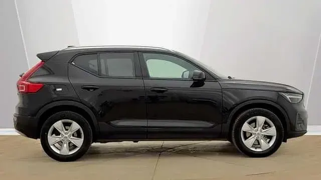 Usado Volvo XC40 Core 161 HP (118 kW) 2025 Preto SUV
