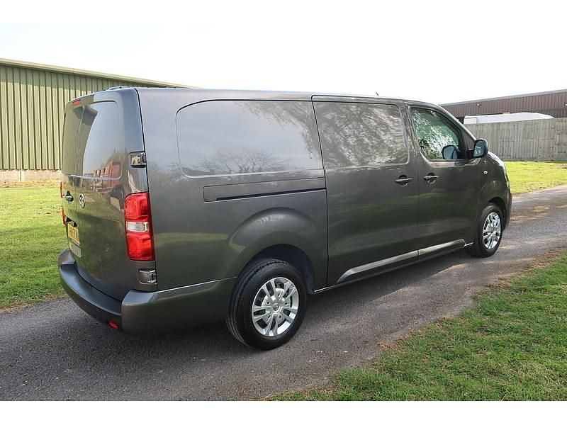 Used Vauxhall Vivaro Sportive 100 HP (73 kW) 2021 Grey MPV