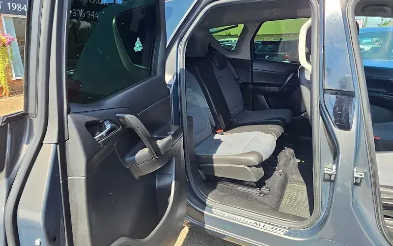 Used Vauxhall Meriva 101 HP (74 kW) 2016 Grey MPV