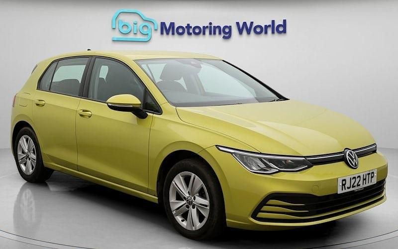 Used 2024 VW Golf VIII Life Hatchback | £15,800 (Good price) - Image 1/4